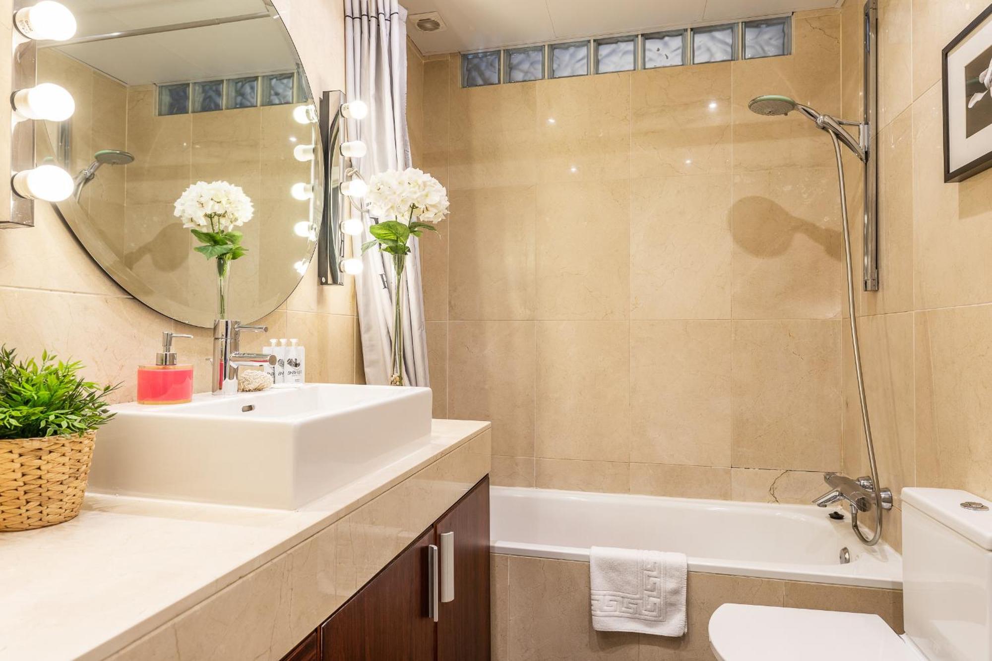 Bnbholder Luxe Atocha Station Madrid Ngoại thất bức ảnh
